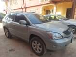 A picture of Lexus RX330