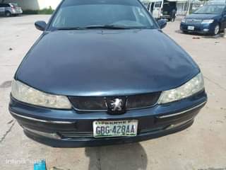 A picture of 2005 Peugeot 406 manual transmission 09019556049