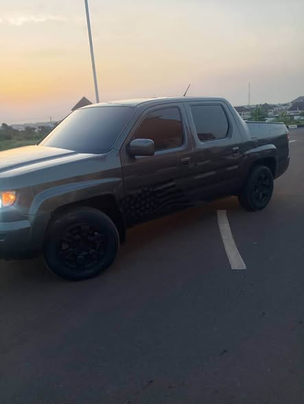 A picture of HONDA RIDGELINE