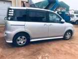 A picture of TOYOTA SIENTA 2008