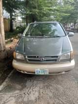 A picture of 2001 Toyota sienna