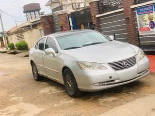 A picture of Neatly used 2008 es350 Untouched engine gear and Chilling AC