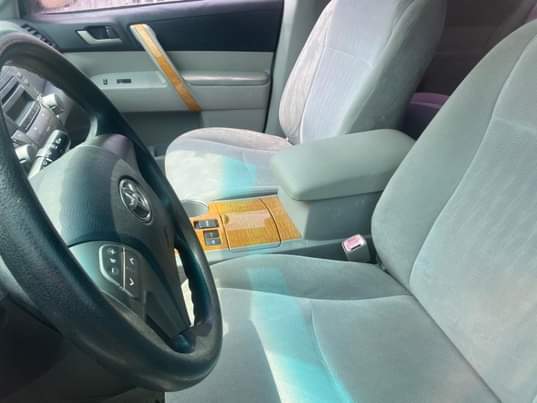 A picture of Distress distress distress Serious buyer only Tokunbo 2009 Toyota Highlander