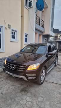 A picture of 2013 MERCEDES BENZ ML 350
