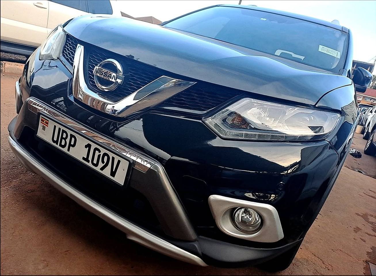 A picture of X Trail...Model 2014...4WD Option Button...Call...0703273550