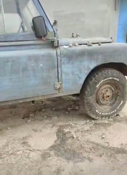 A picture of Land Rover Defender 109 full original