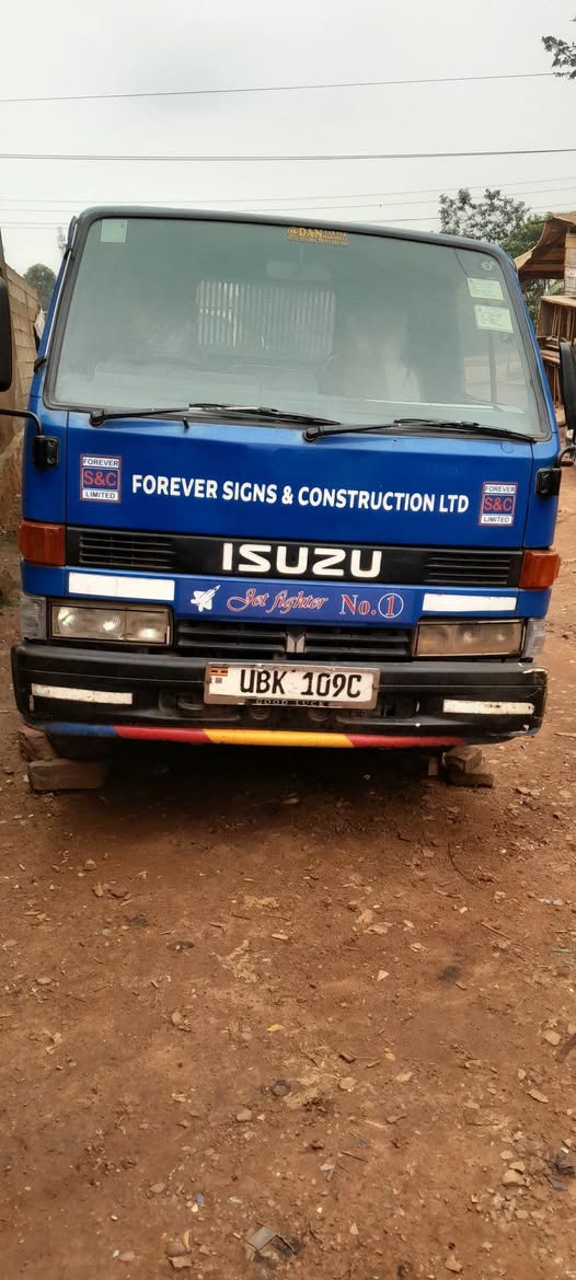 A picture of ISUZU ELF TIPPER UBK TAALA EMU IN A VERY GOOD