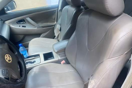 A picture of Toyota Camry 08 08179484015 