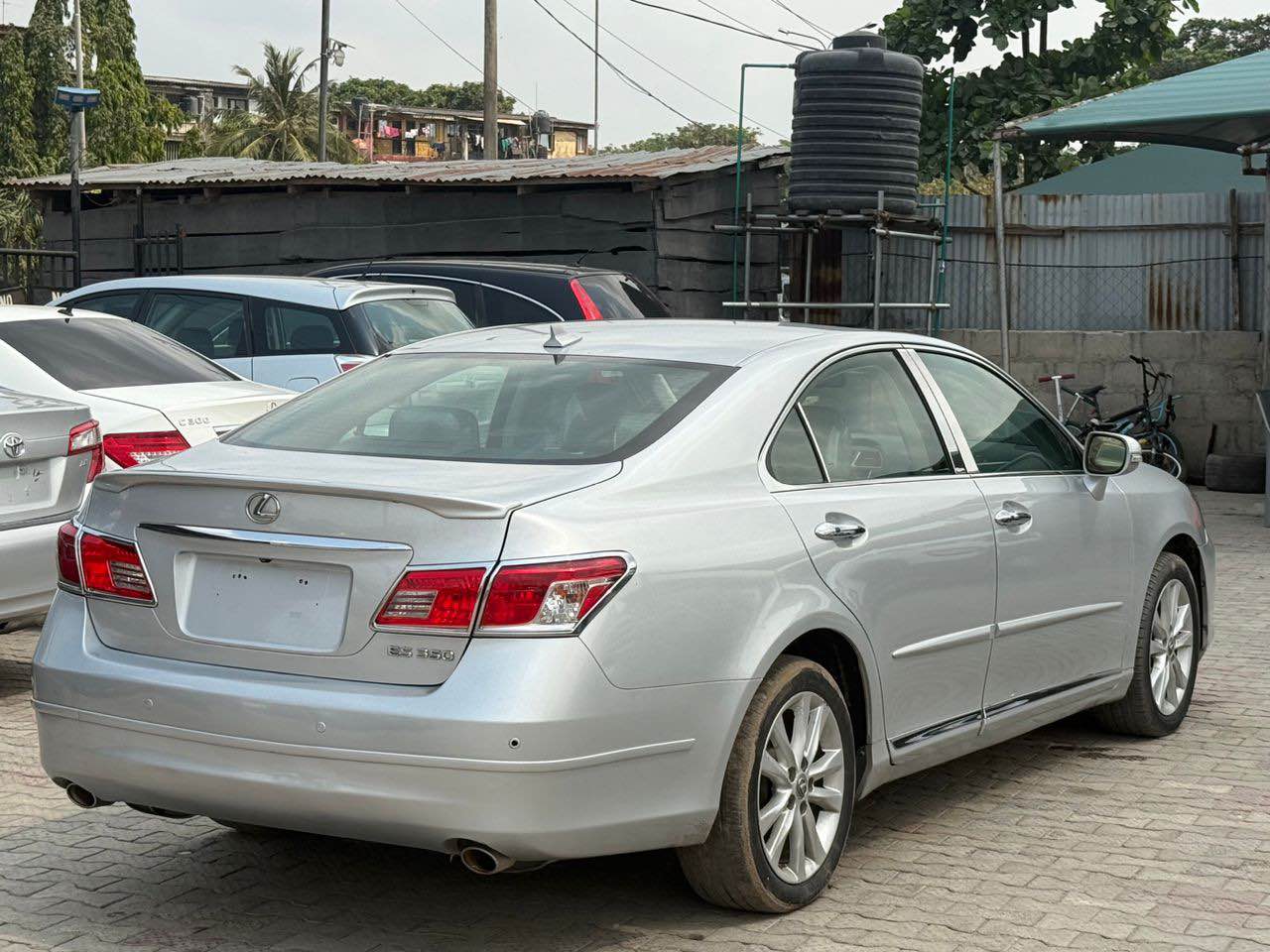 A picture of Lexus Es350 2011 toks