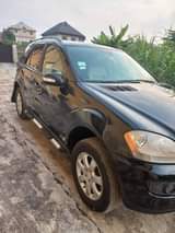 A picture of Mercedes Benz ML350 TOKS STANDARD