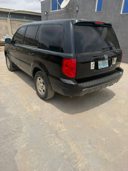 A picture of DISTRESS SALE SUPER CLEAN HONDA PILOT 2006 MODEL FOR SALE