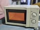 A picture of microwaves upotezi