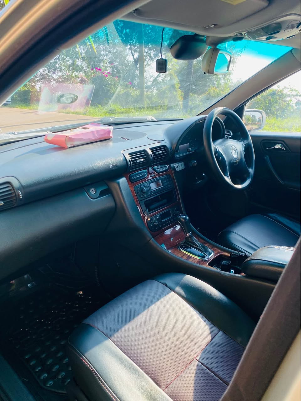 A picture of Car