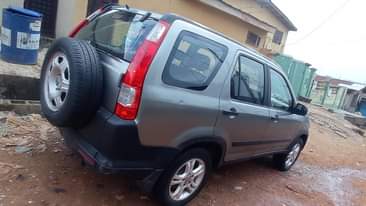 A picture of 2005 Honda CRV
