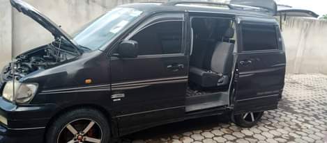 A picture of TOYOTA NOAH 0620356906