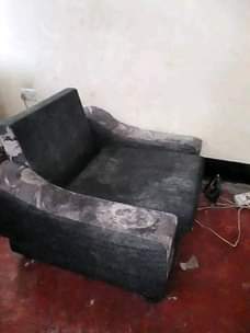 A picture of Tv nch 24 sofa mbilii