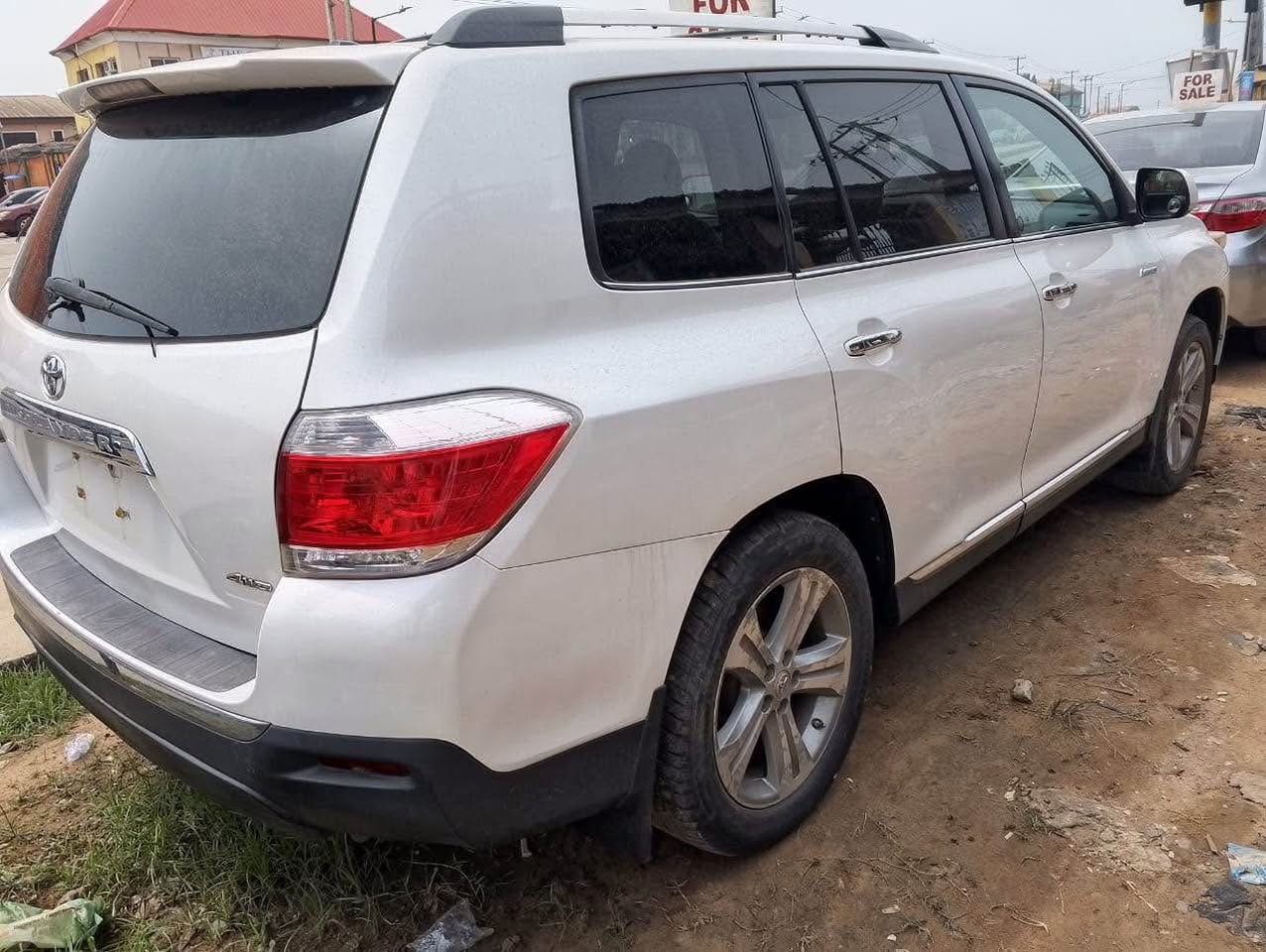 A picture of Toyota Highlander 2012 Toks Limited Accident free Full option 21m