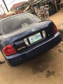 A picture of 2005 Nissan altima Nissan 12