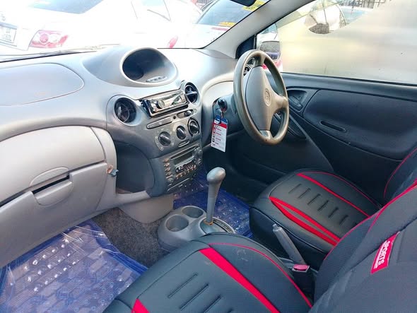 A picture of Vitz 10 millions CALL 0786 92 82 59