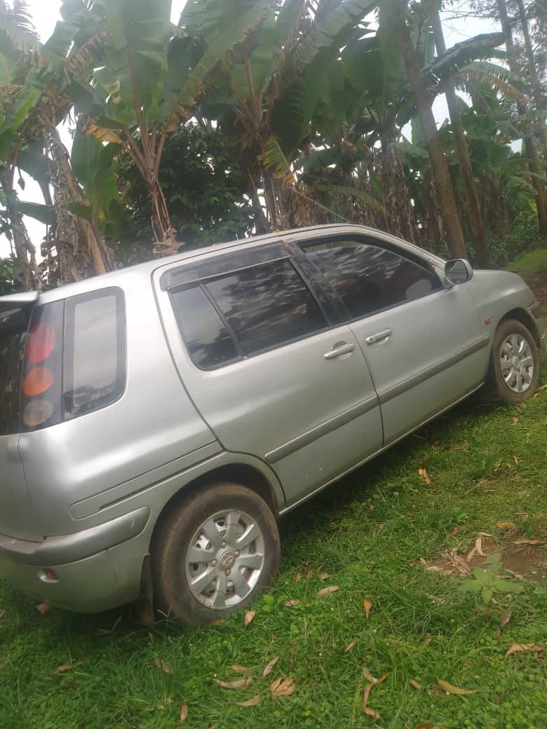 used toyota raum