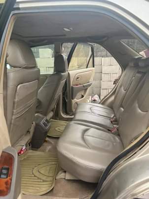 A picture of 2004 LEXUS 300