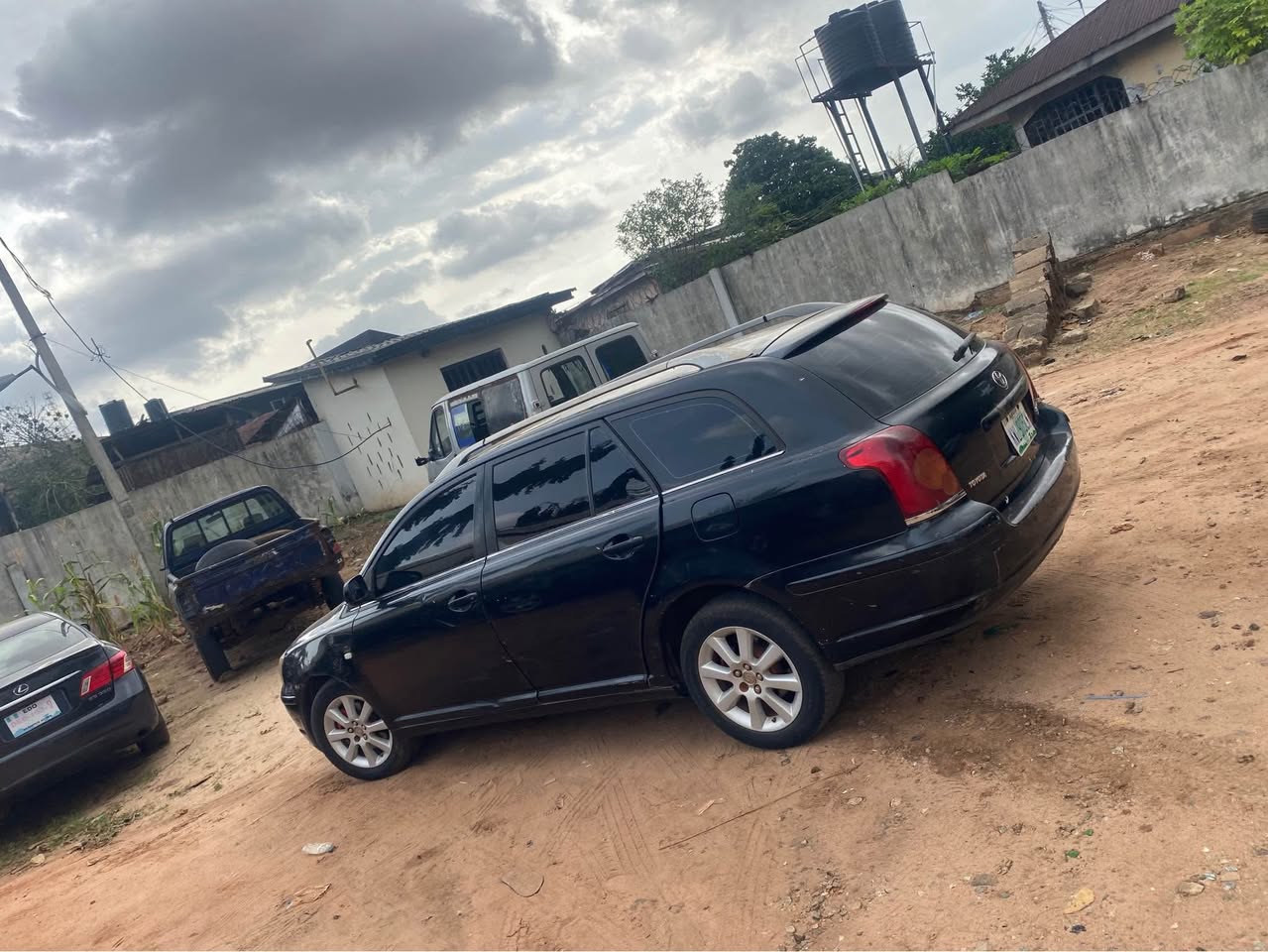 A picture of Toyota avensis