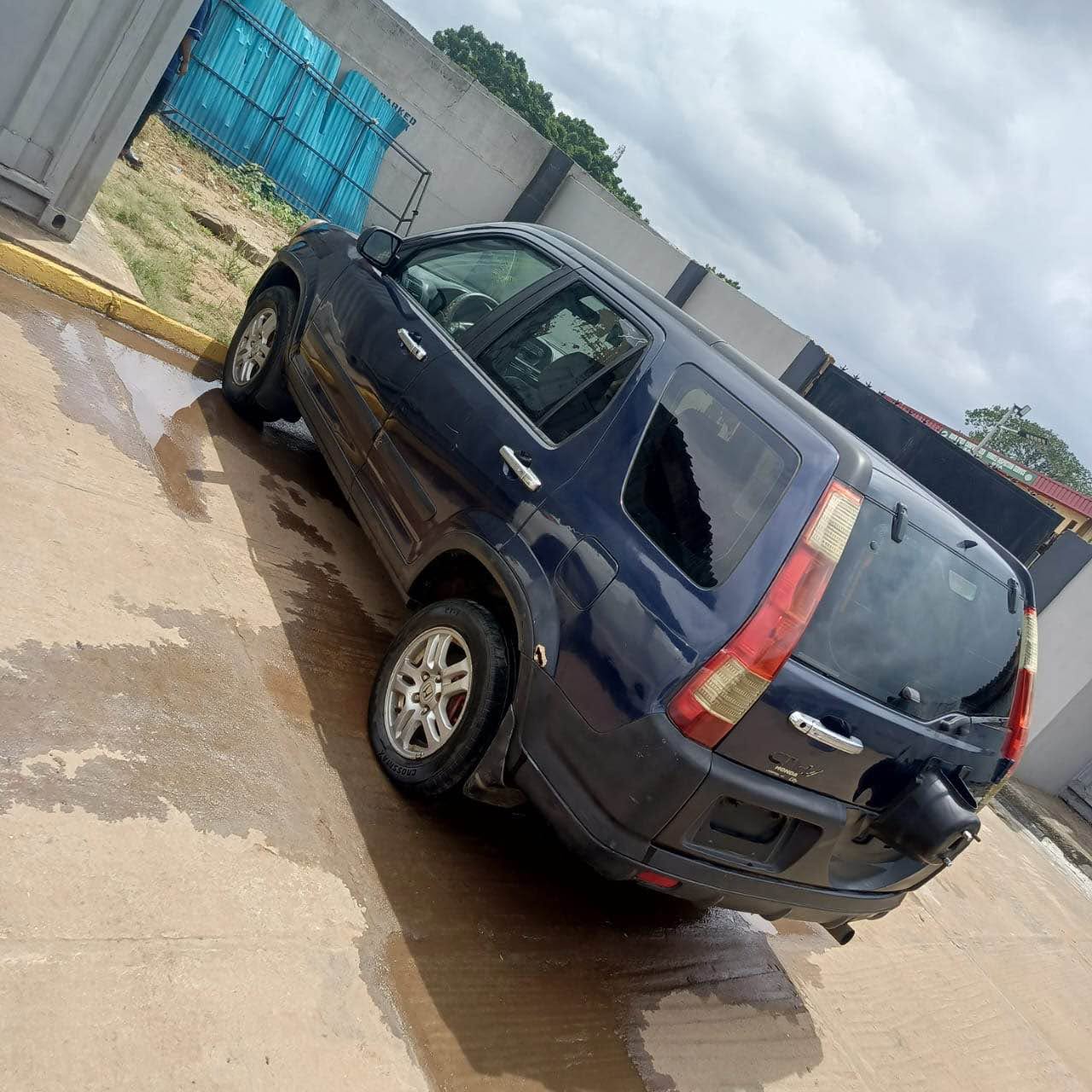 A picture of Honda crv 2004