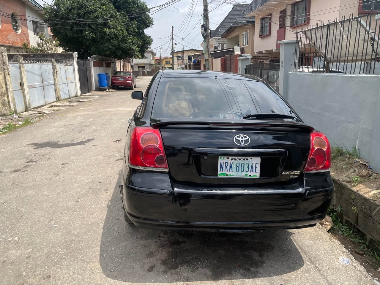 A picture of Toyota Avensis 07. 4 plugs