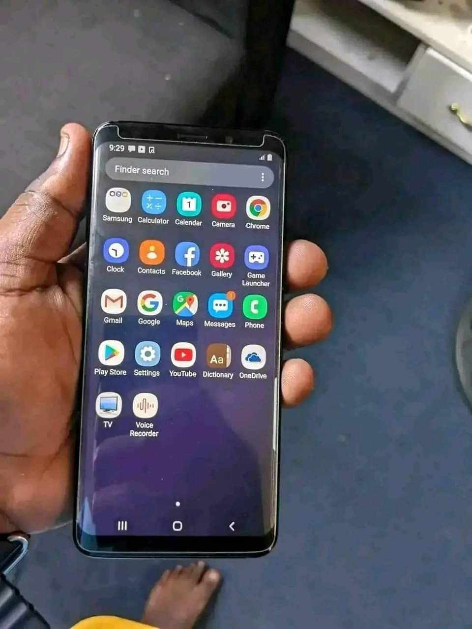 A picture of Samsung s9