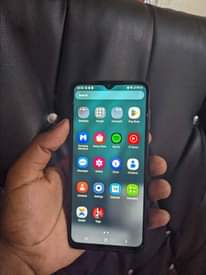 A picture of SAMSUNG A12