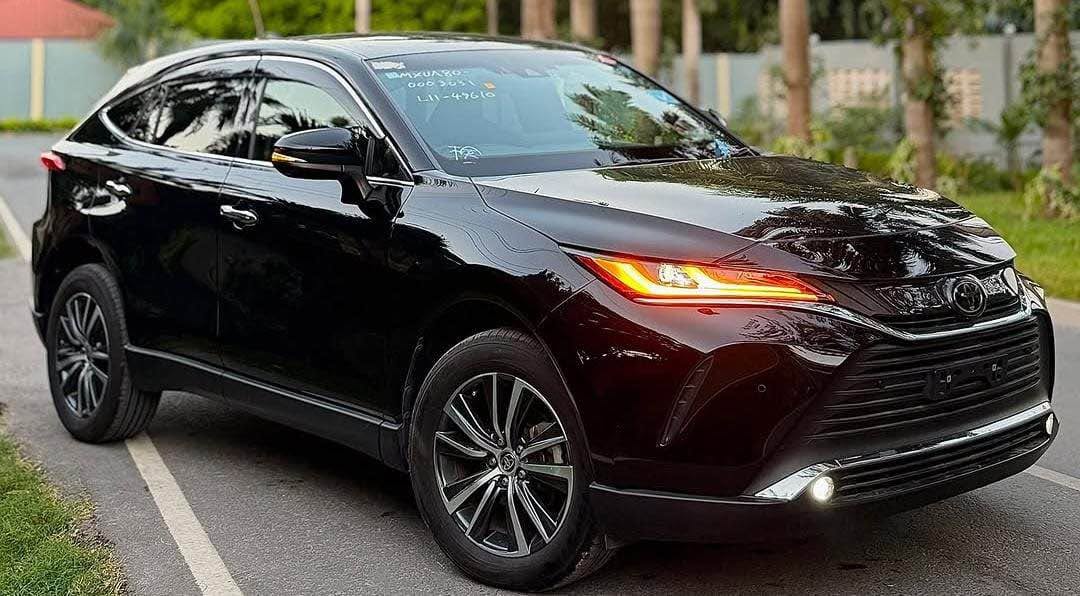A picture of PRICE MILION 85 5m USAJILI TOYOTA HARRIER NEW MODEL KALI