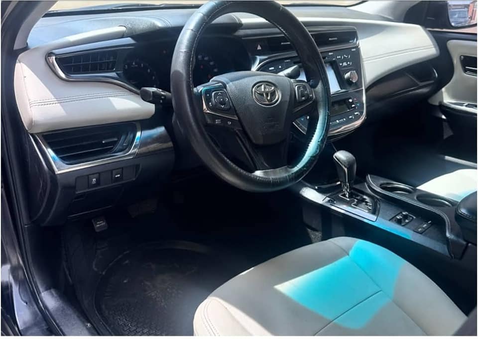A picture of 2016 Toyota Avalon