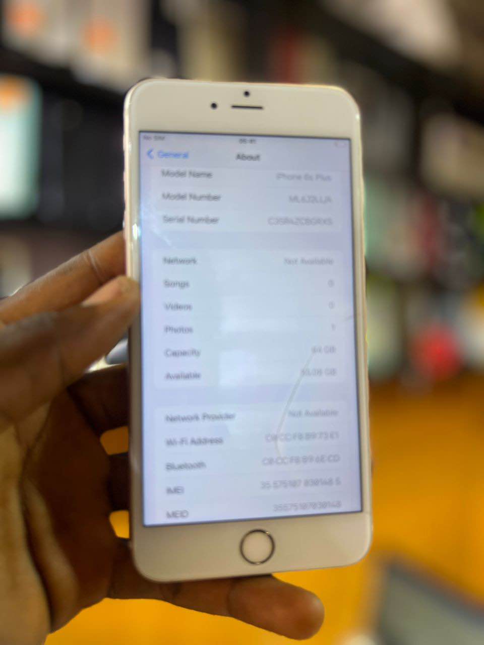 A picture of iPhone 6s