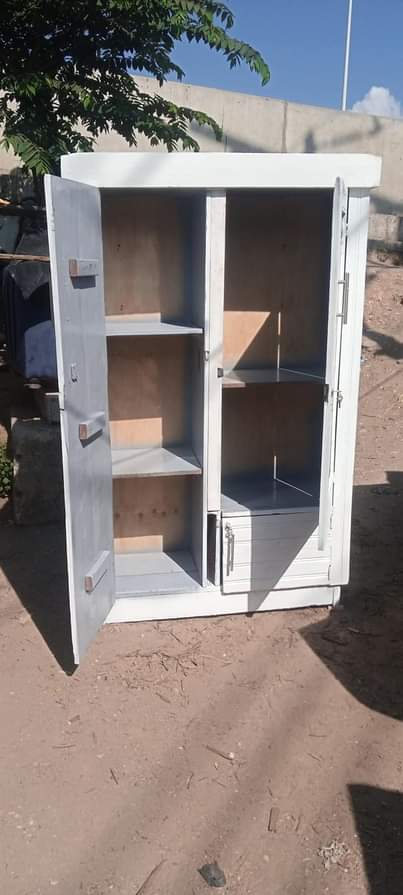 A picture of Kabati ya nguo mlango 2