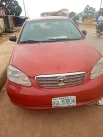 A picture of TOYOTA COROLLA 2004