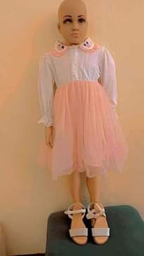A picture of Kids second hand dresses