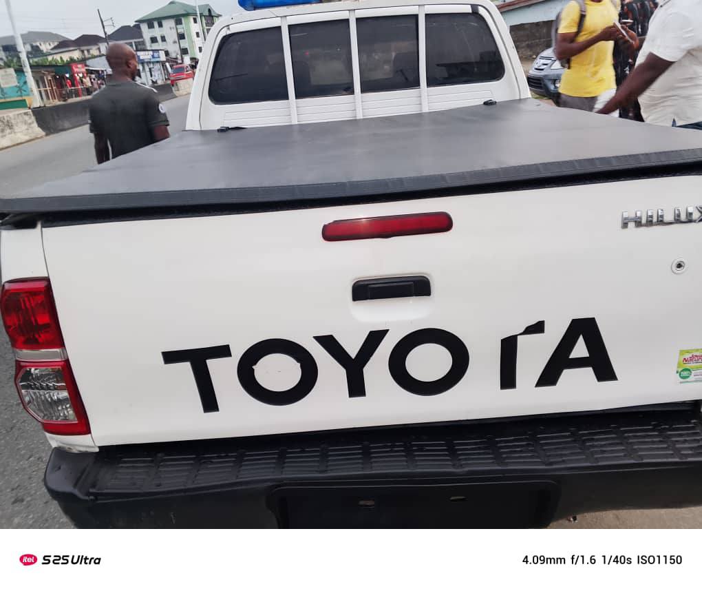 A picture of Toyota Hilux 2012
