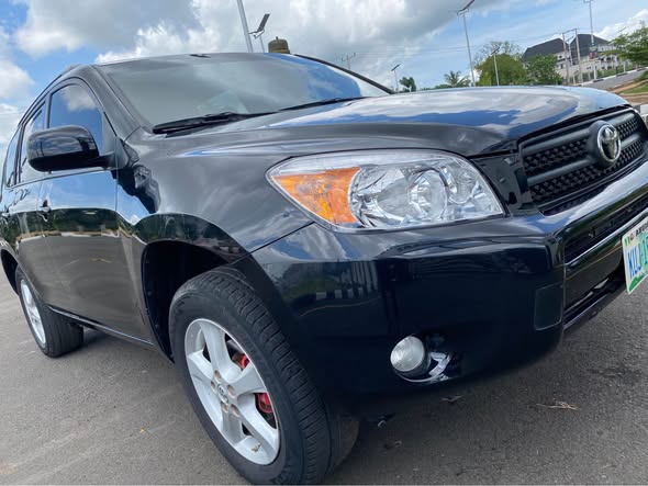 A picture of TOYOTA RAV4 2008 Model