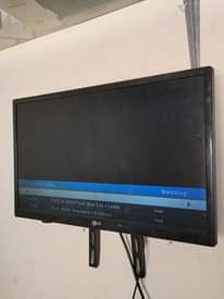 A picture of LG 24 inches tv free to air for sell