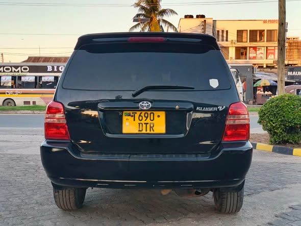 A picture of TOYOTA KLUGER 0714058883