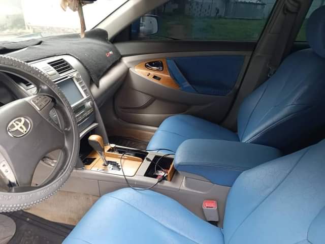 A picture of 2010 TOYOTA CAMRY