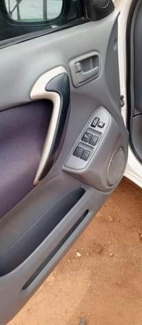 A picture of Rav4 model 2004 07088153375