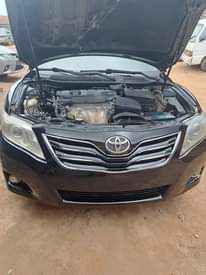 A picture of 2011 toyota camry with venza engine
