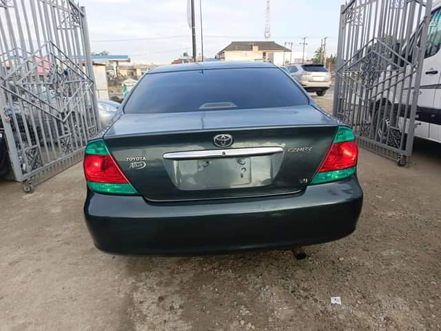 A picture of Toyota Camry 0.6
