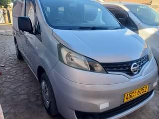 nissan nv200