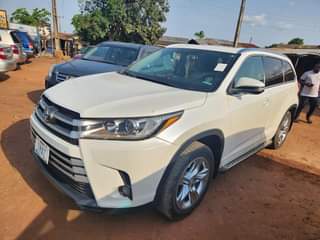 A picture of Unregistered Toyota highlander 2014