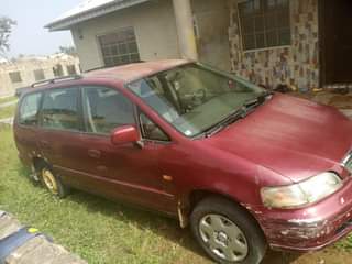 A picture of Honda Shuttle 2001