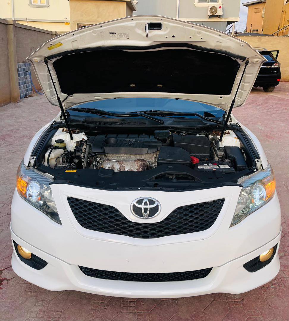 A picture of Foreign Used 2011 Toyota Camry Sports.