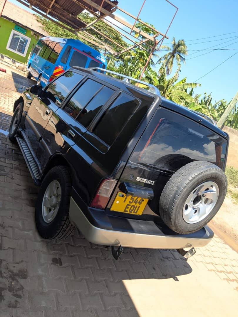 A picture of Suzuki Escudo