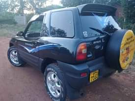 A picture of Toyota RAV4 short 14m